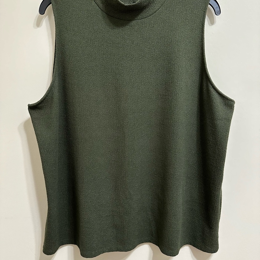 LOFT sleeveless top